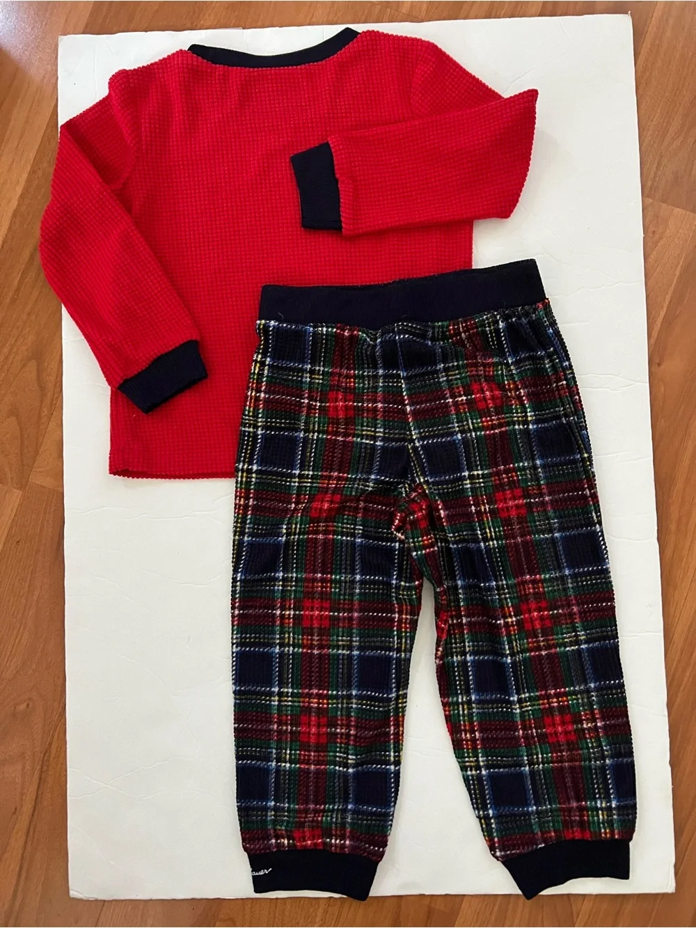 3T Eddie Bauer toddlerunisex Red Plaid Reindeer Pajama Set